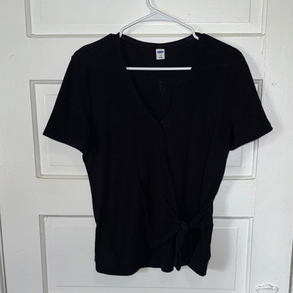 Old Navy Black Short Sleeve Wrap Top